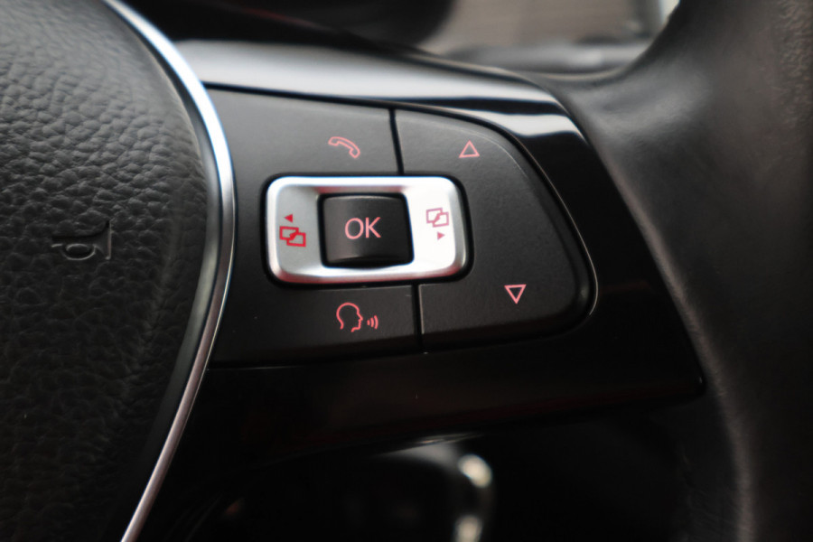 Volkswagen up! 1.0 BMT high up! Climate, Stoelverwarming, Cruise, PDC, 16"