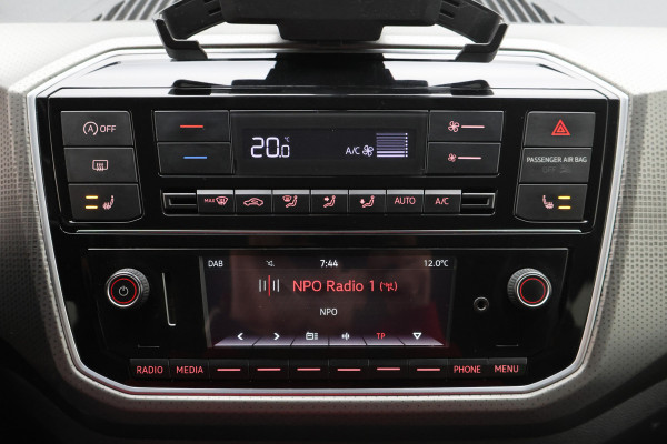 Volkswagen up! 1.0 BMT high up! Climate, Stoelverwarming, Cruise, PDC, 16"