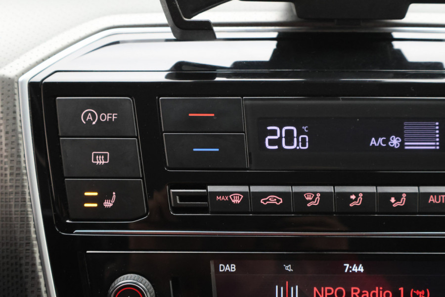 Volkswagen up! 1.0 BMT high up! Climate, Stoelverwarming, Cruise, PDC, 16"