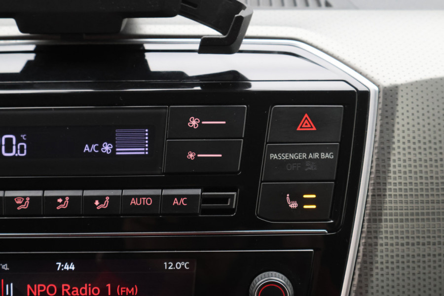 Volkswagen up! 1.0 BMT high up! Climate, Stoelverwarming, Cruise, PDC, 16"