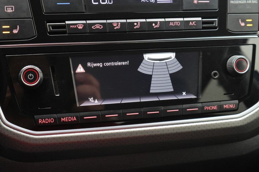 Volkswagen up! 1.0 BMT high up! Climate, Stoelverwarming, Cruise, PDC, 16"