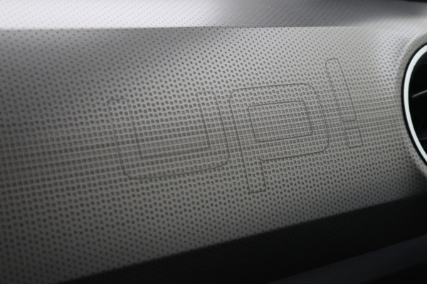 Volkswagen up! 1.0 BMT high up! Climate, Stoelverwarming, Cruise, PDC, 16"