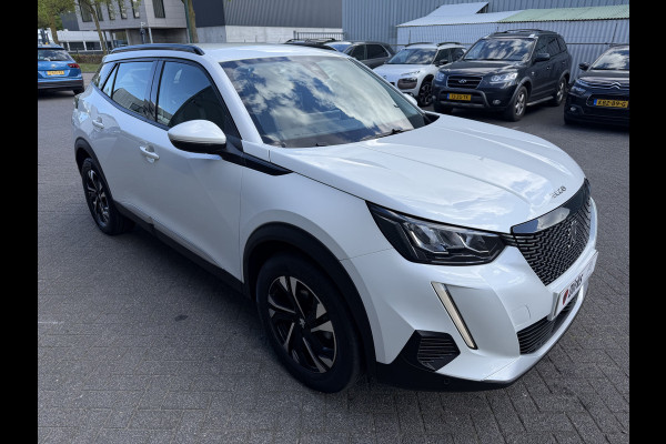 Peugeot 2008 130pk Allure Pack (Camera - Stoelverwarming - Keyless Entry - LED - Parkeersensoren V+A - Automatische Airco - 3D Cockpit - Navi