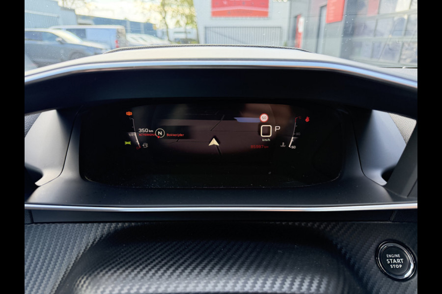 Peugeot 2008 130pk Allure Pack (Camera - Stoelverwarming - Keyless Entry - LED - Parkeersensoren V+A - Automatische Airco - 3D Cockpit - Navi