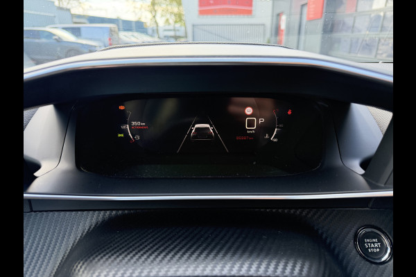 Peugeot 2008 130pk Allure Pack (Camera - Stoelverwarming - Keyless Entry - LED - Parkeersensoren V+A - Automatische Airco - 3D Cockpit - Navi