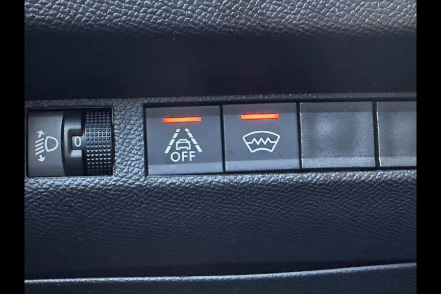 Peugeot 2008 130pk Allure Pack (Camera - Stoelverwarming - Keyless Entry - LED - Parkeersensoren V+A - Automatische Airco - 3D Cockpit - Navi