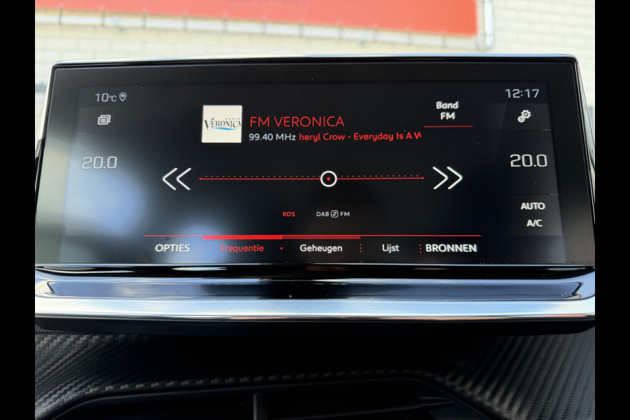 Peugeot 2008 130pk Allure Pack (Camera - Stoelverwarming - Keyless Entry - LED - Parkeersensoren V+A - Automatische Airco - 3D Cockpit - Navi