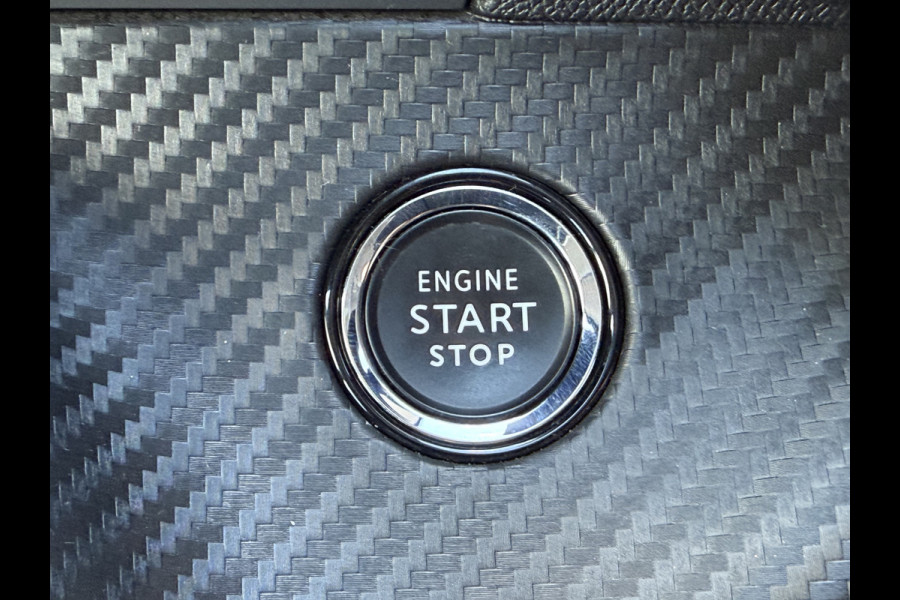 Peugeot 2008 130pk Allure Pack (Camera - Stoelverwarming - Keyless Entry - LED - Parkeersensoren V+A - Automatische Airco - 3D Cockpit - Navi