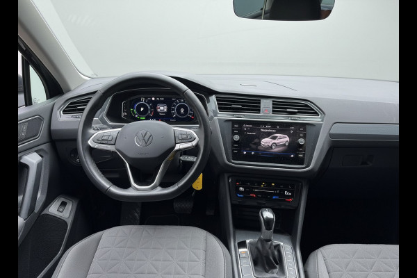 Volkswagen Tiguan e-Hybrid 245PK DSG LIFE TREKHAAK/NAVI/360CAMERA