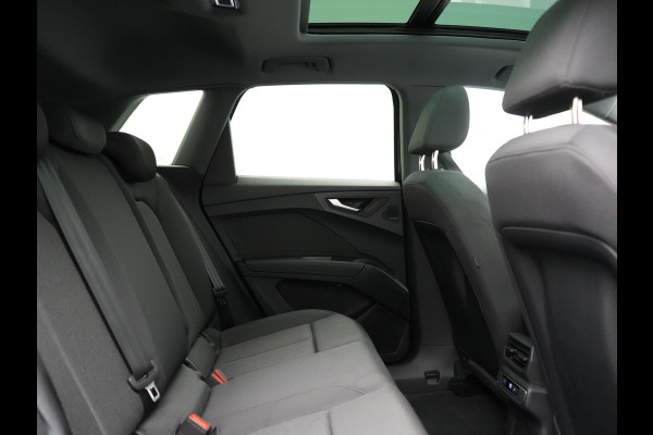 Audi Q4 e-tron 35 Advanced edition 55 kWh 170pk Dealer O.H. | Panodak | Head Up | Matrix LED | Sonos Audio | Voorstoelen Verwarmd | Apple Carplay | Navigatie | Virtual Cockpit Plus | DAB | 20"L.M | Cruise Control |