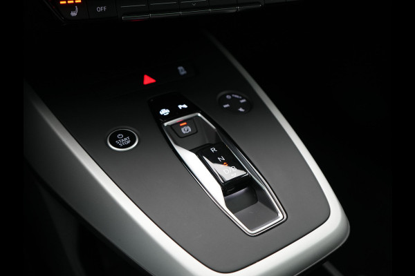 Audi Q4 e-tron 35 Advanced edition 55 kWh 170pk Dealer O.H. | Panodak | Head Up | Matrix LED | Sonos Audio | Voorstoelen Verwarmd | Apple Carplay | Navigatie | Virtual Cockpit Plus | DAB | 20"L.M | Cruise Control |