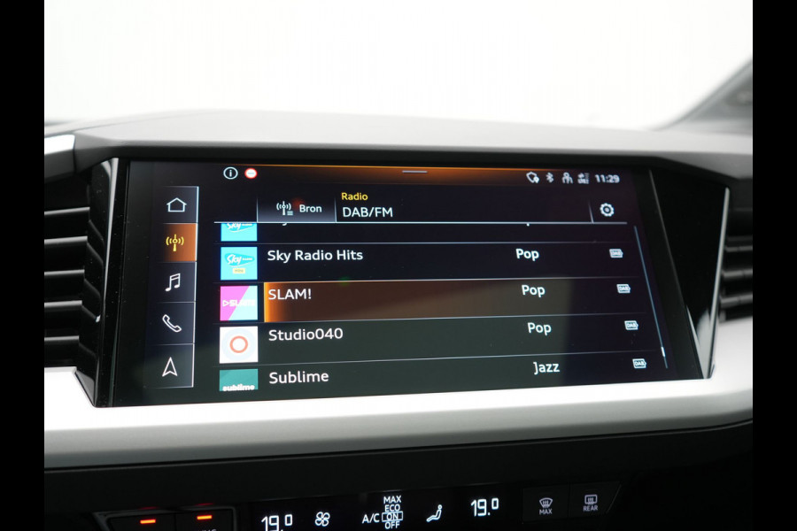 Audi Q4 e-tron 35 Advanced edition 55 kWh 170pk Dealer O.H. | Panodak | Head Up | Matrix LED | Sonos Audio | Voorstoelen Verwarmd | Apple Carplay | Navigatie | Virtual Cockpit Plus | DAB | 20"L.M | Cruise Control |