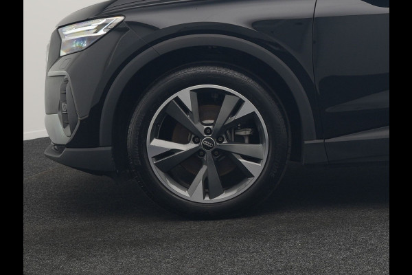 Audi Q4 e-tron 35 Advanced edition 55 kWh 170pk Dealer O.H. | Panodak | Head Up | Matrix LED | Sonos Audio | Voorstoelen Verwarmd | Apple Carplay | Navigatie | Virtual Cockpit Plus | DAB | 20"L.M | Cruise Control |