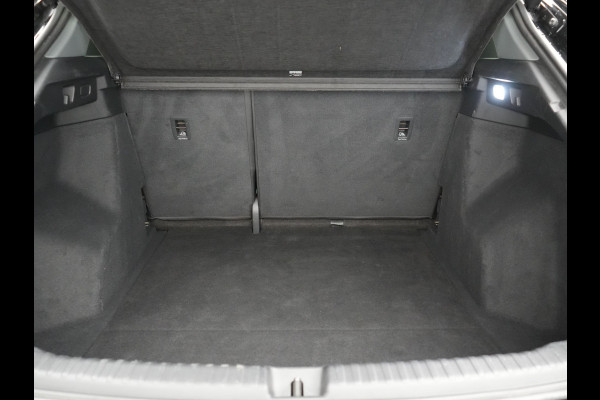 Audi Q4 e-tron 35 Advanced edition 55 kWh 170pk Dealer O.H. | Panodak | Head Up | Matrix LED | Sonos Audio | Voorstoelen Verwarmd | Apple Carplay | Navigatie | Virtual Cockpit Plus | DAB | 20"L.M | Cruise Control |