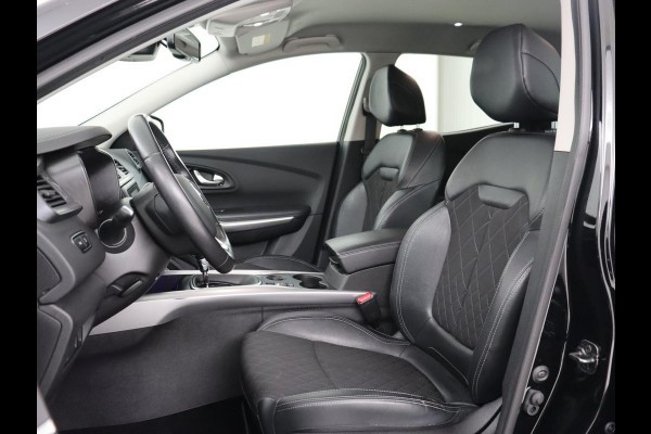 Renault Kadjar 1.3 TCe Intens | Automaat | Trekhaak | Carplay | Camera | Half leder | Keyless | Full LED | Navigatie | Dodehoek detectie | Cruise control | DAB | Climate control