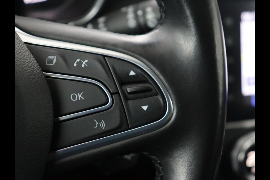 Renault Kadjar 1.3 TCe Intens | Automaat | Trekhaak | Carplay | Camera | Half leder | Keyless | Full LED | Navigatie | Dodehoek detectie | Cruise control | DAB | Climate control