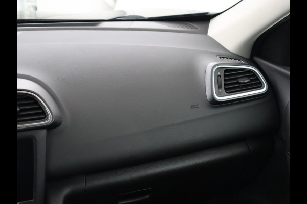 Renault Kadjar 1.3 TCe Intens | Automaat | Trekhaak | Carplay | Camera | Half leder | Keyless | Full LED | Navigatie | Dodehoek detectie | Cruise control | DAB | Climate control