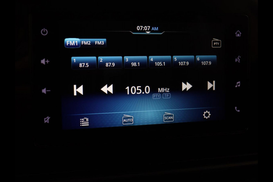 Suzuki S-Cross 1.4 Boosterjet Comfort Smart Hybrid | Trekhaak | Adaptive cruise | Carplay | Camera | Full LED | 17'' | Airco | Bluetooth | DAB