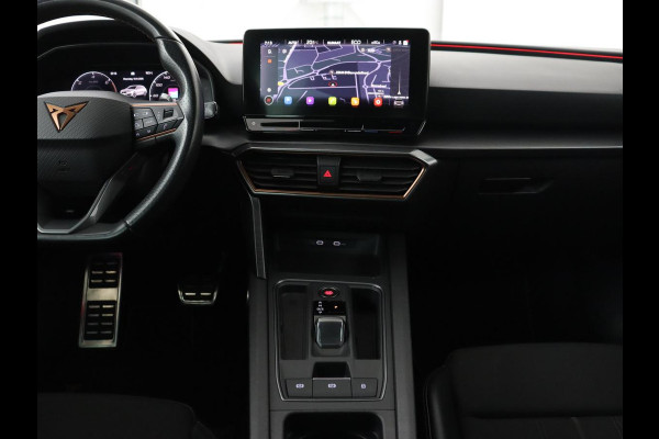 CUPRA Leon 1.4 e-Hybrid VZ Business | 245pk | SOH 92% | Trekhaak | Carplay | Adaptive cruise | Sportstoelen | Navigatie | Stuurverwarming | Parkeerhulp | Full LED | Sfeerverlichting | Keyless | PHEV | Plug In