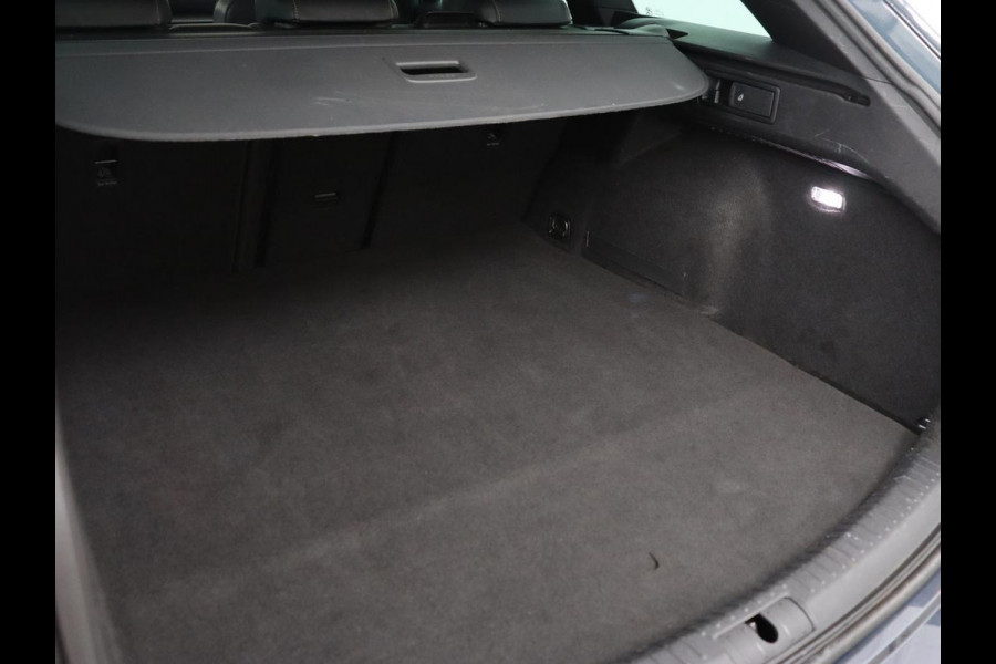 CUPRA Leon 1.4 e-Hybrid VZ Business | 245pk | SOH 92% | Trekhaak | Carplay | Adaptive cruise | Sportstoelen | Navigatie | Stuurverwarming | Parkeerhulp | Full LED | Sfeerverlichting | Keyless | PHEV | Plug In