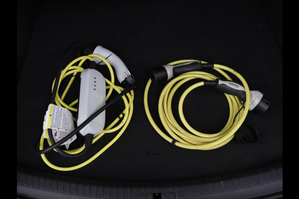 CUPRA Leon 1.4 e-Hybrid VZ Business | 245pk | SOH 92% | Trekhaak | Carplay | Adaptive cruise | Sportstoelen | Navigatie | Stuurverwarming | Parkeerhulp | Full LED | Sfeerverlichting | Keyless | PHEV | Plug In