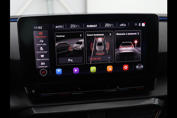 CUPRA Leon 1.4 e-Hybrid VZ Business | 245pk | SOH 92% | Trekhaak | Carplay | Adaptive cruise | Sportstoelen | Navigatie | Stuurverwarming | Parkeerhulp | Full LED | Sfeerverlichting | Keyless | PHEV | Plug In