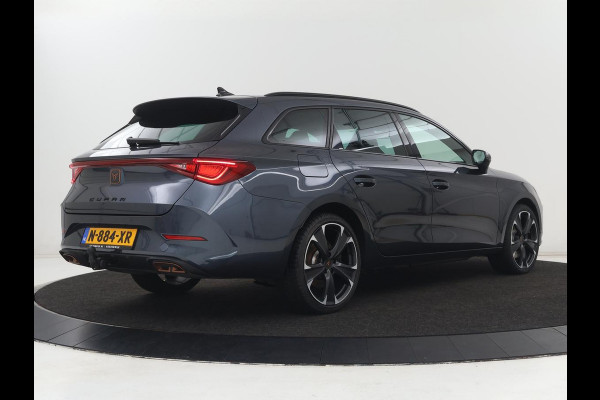CUPRA Leon 1.4 e-Hybrid VZ Business | 245pk | SOH 92% | Trekhaak | Carplay | Adaptive cruise | Sportstoelen | Navigatie | Stuurverwarming | Parkeerhulp | Full LED | Sfeerverlichting | Keyless | PHEV | Plug In