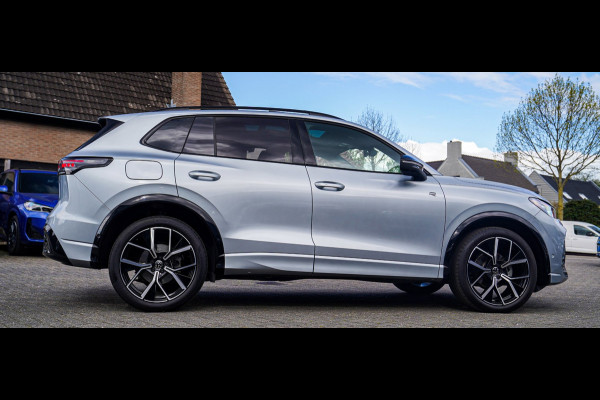 Volkswagen Tiguan 1.5 eTSI R-Line Edition | 360 camera | Massage | Stuurwiel Verwarming | IQ Light | NIEUW
