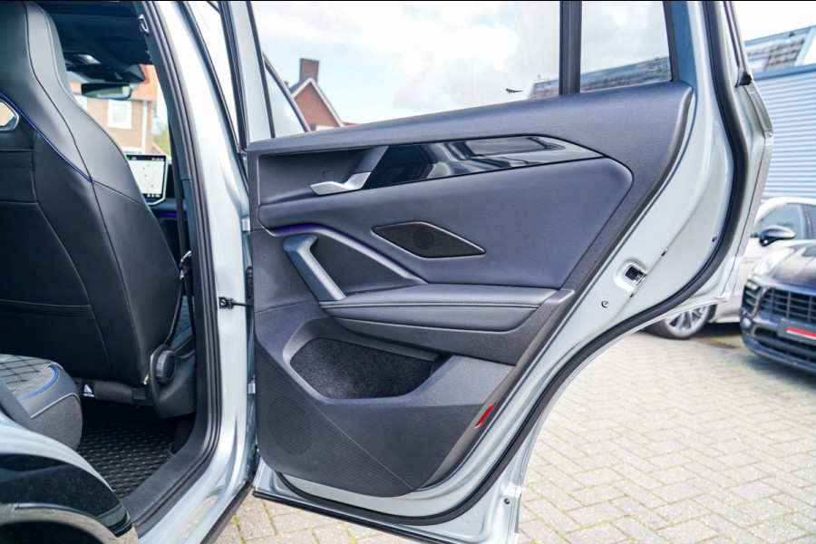 Volkswagen Tiguan 1.5 eTSI R-Line Edition | 360 camera | Massage | Stuurwiel Verwarming | IQ Light | NIEUW