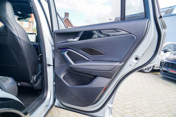 Volkswagen Tiguan 1.5 eTSI R-Line Edition | 360 camera | Massage | Stuurwiel Verwarming | IQ Light | NIEUW