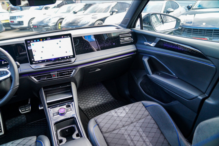 Volkswagen Tiguan 1.5 eTSI R-Line Edition | 360 camera | Massage | Stuurwiel Verwarming | IQ Light | NIEUW