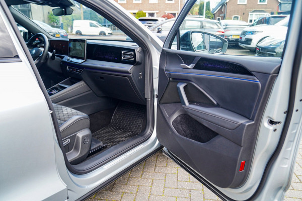 Volkswagen Tiguan 1.5 eTSI R-Line Edition | 360 camera | Massage | Stuurwiel Verwarming | IQ Light | NIEUW