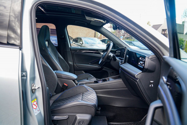 Volkswagen Tiguan 1.5 eTSI R-Line Edition | 360 camera | Massage | Stuurwiel Verwarming | IQ Light | NIEUW