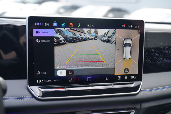 Volkswagen Tiguan 1.5 eTSI R-Line Edition | 360 camera | Massage | Stuurwiel Verwarming | IQ Light | NIEUW