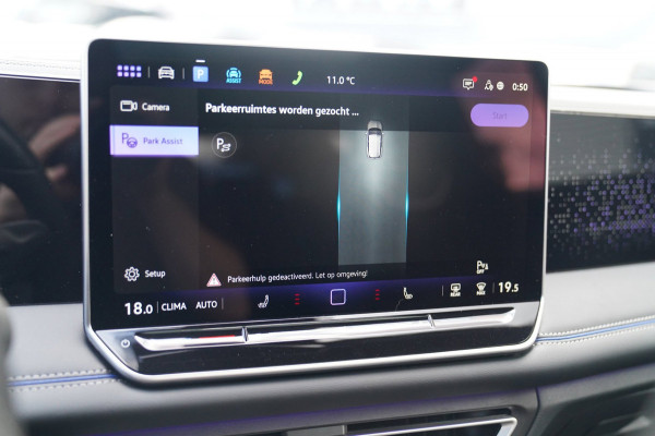 Volkswagen Tiguan 1.5 eTSI R-Line Edition | 360 camera | Massage | Stuurwiel Verwarming | IQ Light | NIEUW