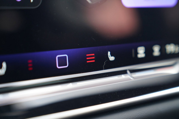 Volkswagen Tiguan 1.5 eTSI R-Line Edition | 360 camera | Massage | Stuurwiel Verwarming | IQ Light | NIEUW