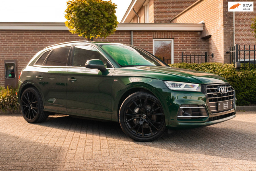Audi Q5 55 TFSI e Quattro Competition 367 PK Pano ACC Keyless Luchtvering B&O 22''