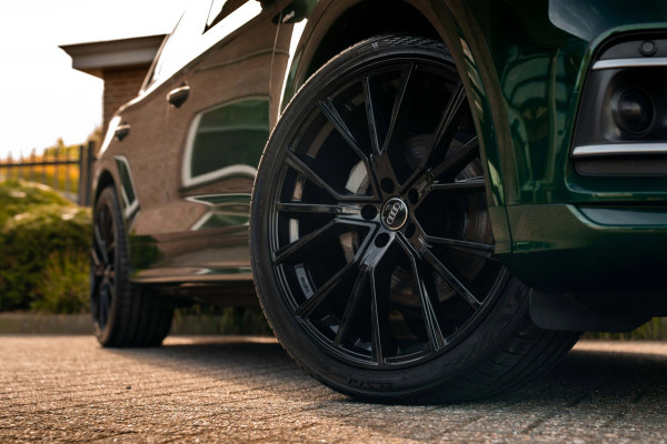 Audi Q5 55 TFSI e Quattro Competition 367 PK Pano ACC Keyless Luchtvering B&O 22''