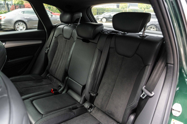 Audi Q5 55 TFSI e Quattro Competition 367 PK Pano ACC Keyless Luchtvering B&O 22''