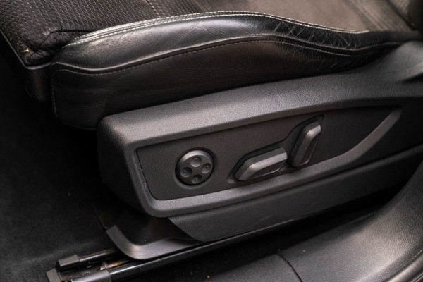 Audi Q5 55 TFSI e Quattro Competition 367 PK Pano ACC Keyless Luchtvering B&O 22''