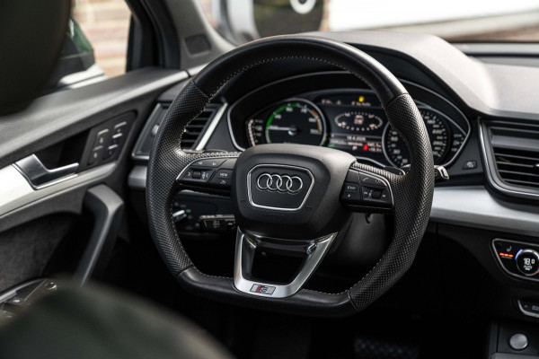 Audi Q5 55 TFSI e Quattro Competition 367 PK Pano ACC Keyless Luchtvering B&O 22''