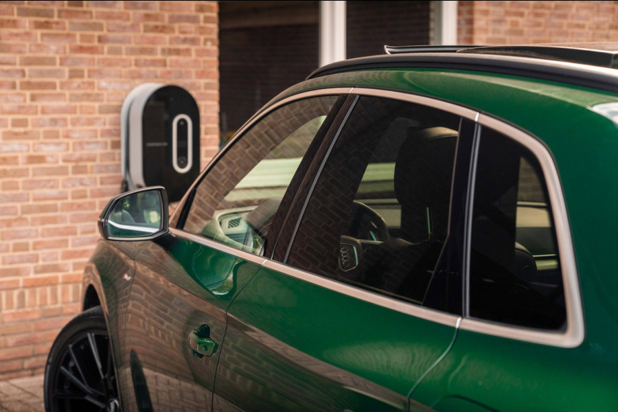 Audi Q5 55 TFSI e Quattro Competition 367 PK Pano ACC Keyless Luchtvering B&O 22''