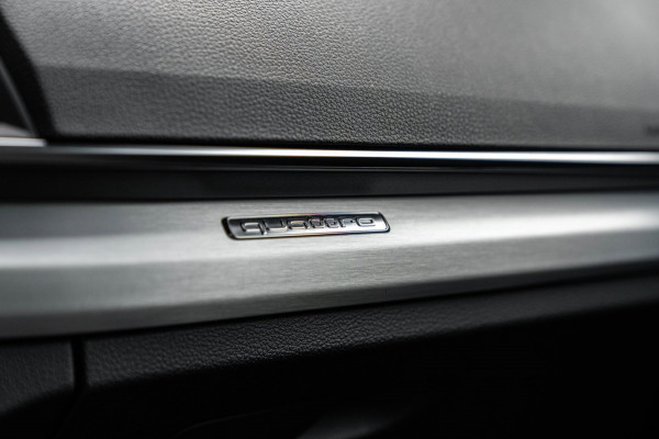 Audi Q5 55 TFSI e Quattro Competition 367 PK Pano ACC Keyless Luchtvering B&O 22''