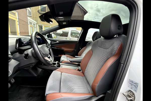 Volkswagen ID.4 Max 77 kWh SOH 92.8%, Panoramadak, Trekhaak