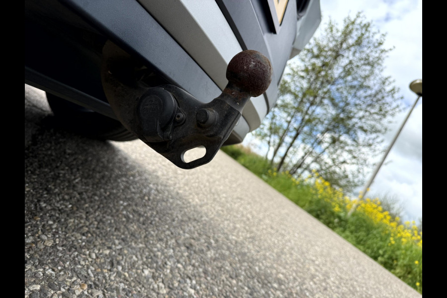 Volkswagen ID.4 Max 77 kWh SOH 92.8%, Panoramadak, Trekhaak