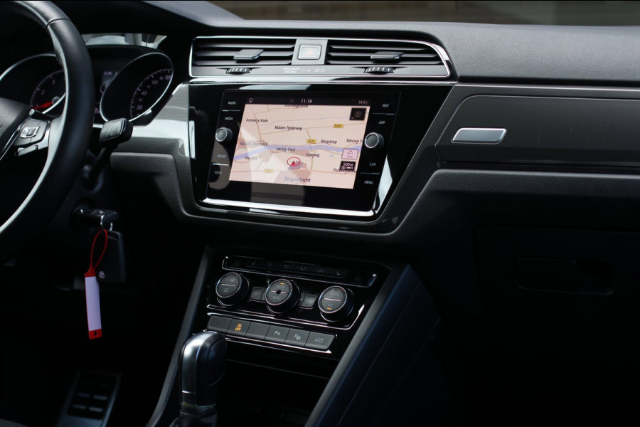 Volkswagen Touran 1.4 TSI 7p. Join *Camera*ACC*Elek. Klep*DSG*