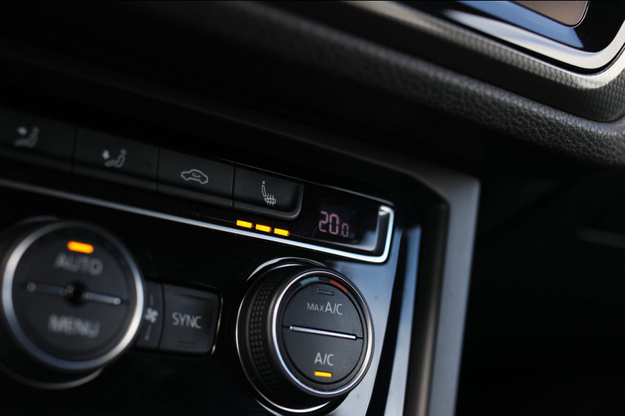 Volkswagen Touran 1.4 TSI 7p. Join *Camera*ACC*Elek. Klep*DSG*