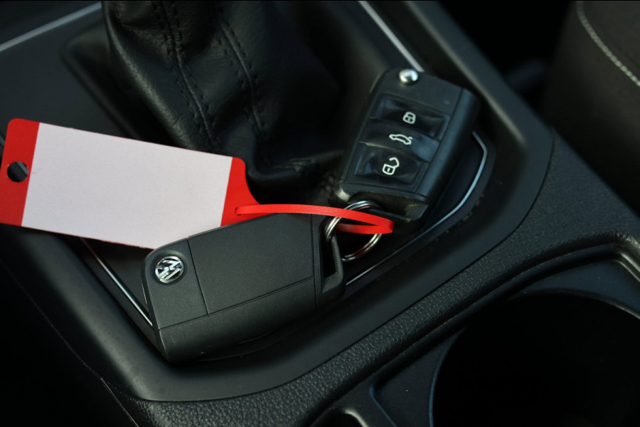 Volkswagen Touran 1.4 TSI 7p. Join *Camera*ACC*Elek. Klep*DSG*