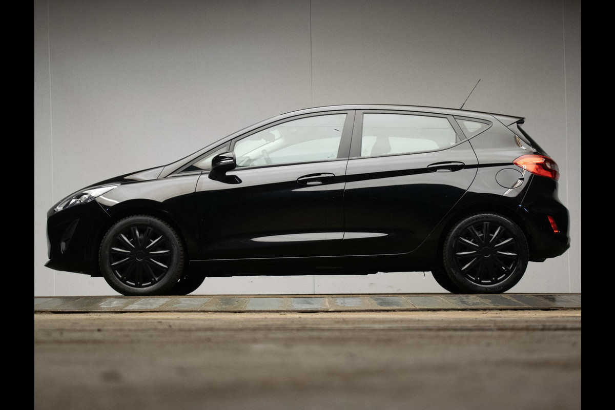 Ford Fiesta 1.1 Sport (APPLE CARPLAY,NAVI,LED,PDC,LANE ASSIST,DAB,BLUETOOTH,SPORTSTOELEN,LM VELGEN,NIEUWE APK,NETTE STAAT)