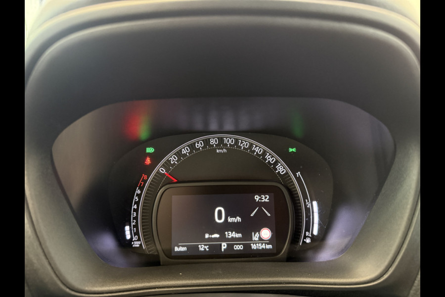 Toyota Aygo X 1.0 VVT-i S-CVT Play